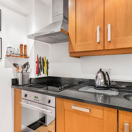 Elegant 1 Bedroom Flat Near Harrods ลอนดอน ภายนอก รูปภาพ