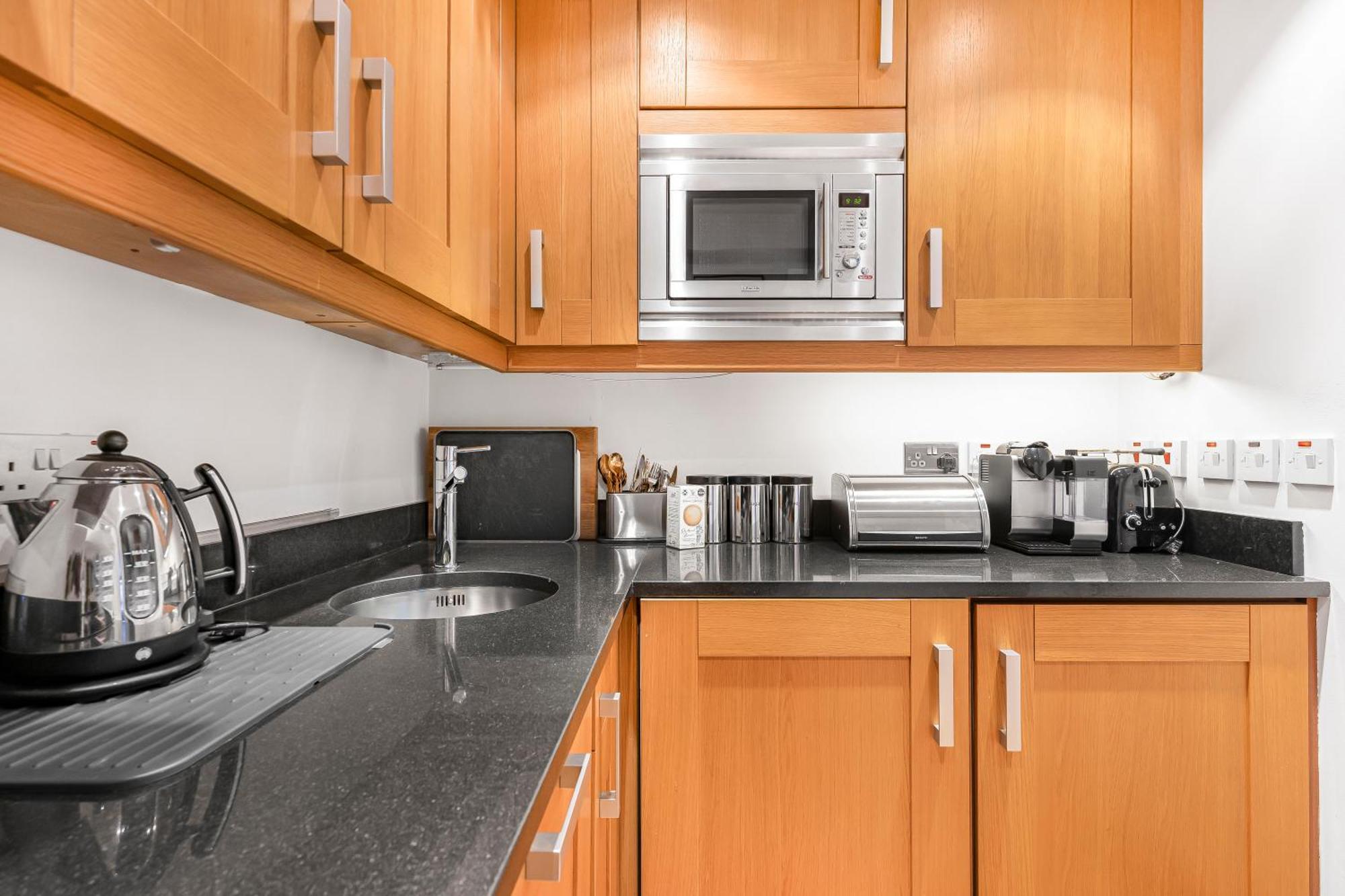Elegant 1 Bedroom Flat Near Harrods ลอนดอน ภายนอก รูปภาพ